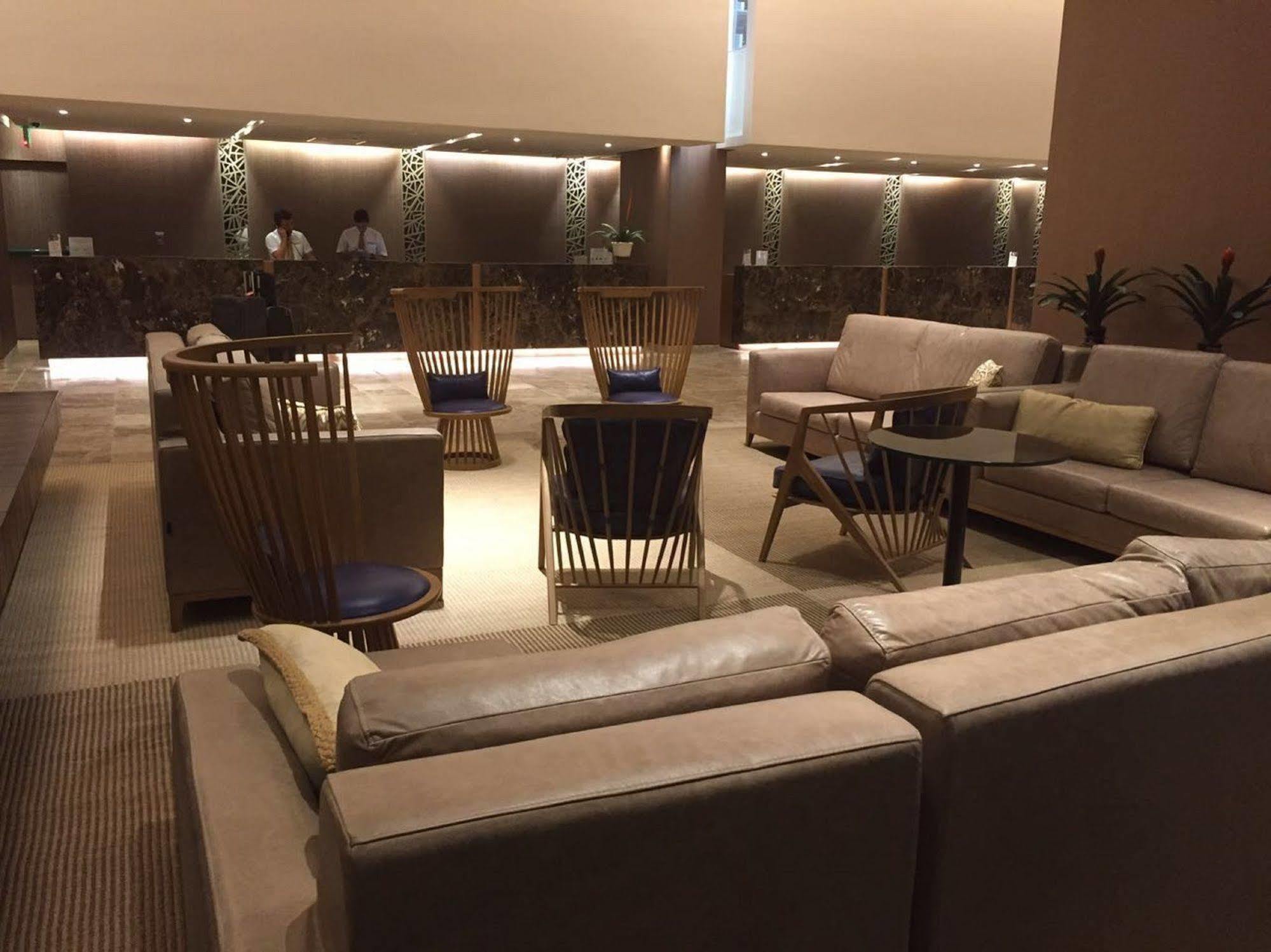 エステラル カルタヘナ デ インディアス ホテル イ セントロ デ コンベンシオネス Cartagena エクステリア 写真 The lounge at the airport